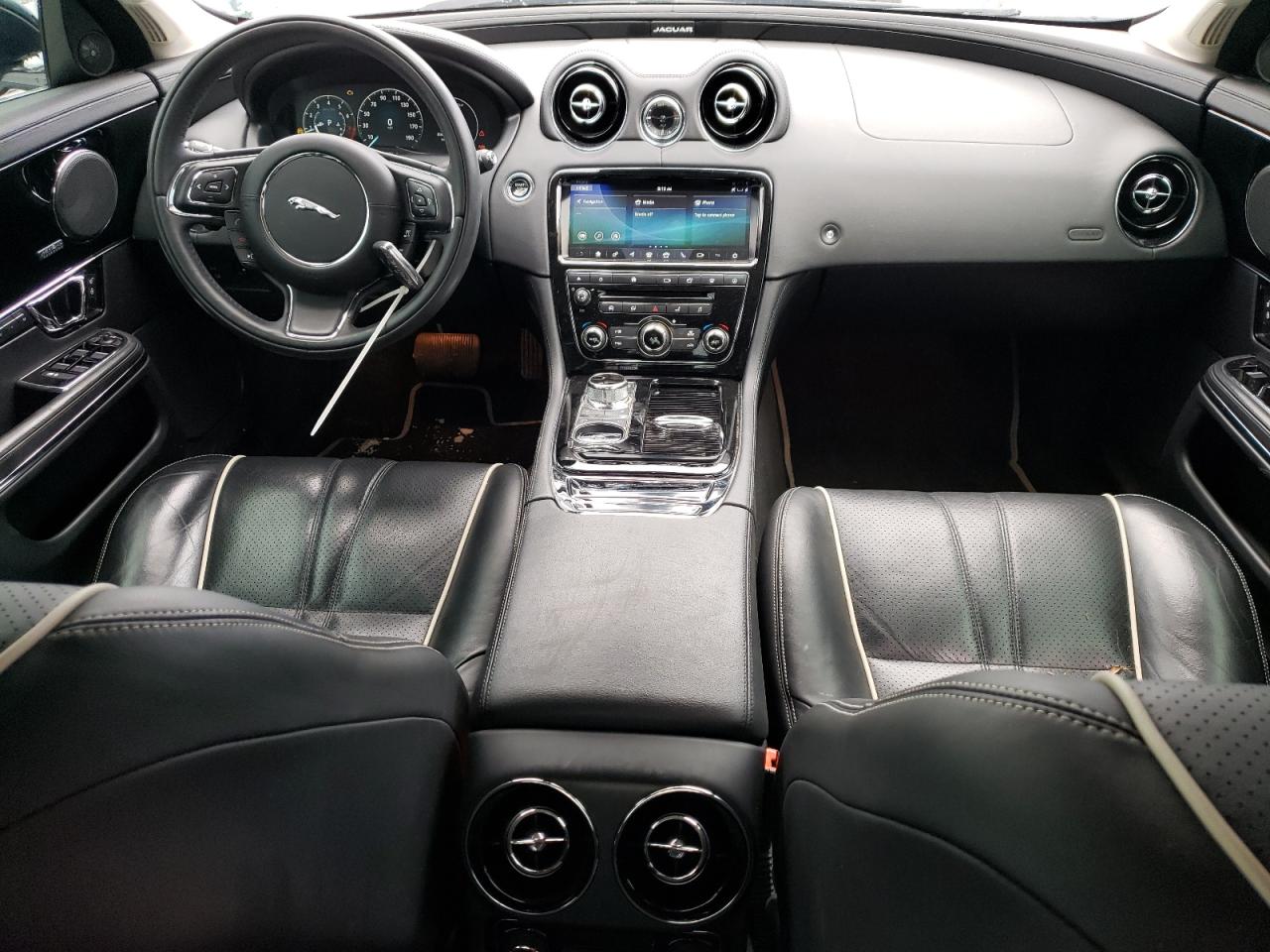 2019 Jaguar XJ - Image 8
