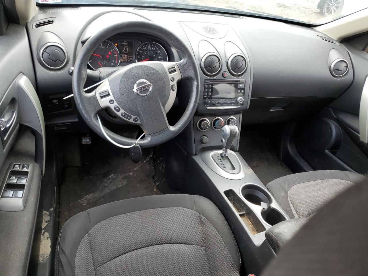 2011 Nissan Rogue - Image 8