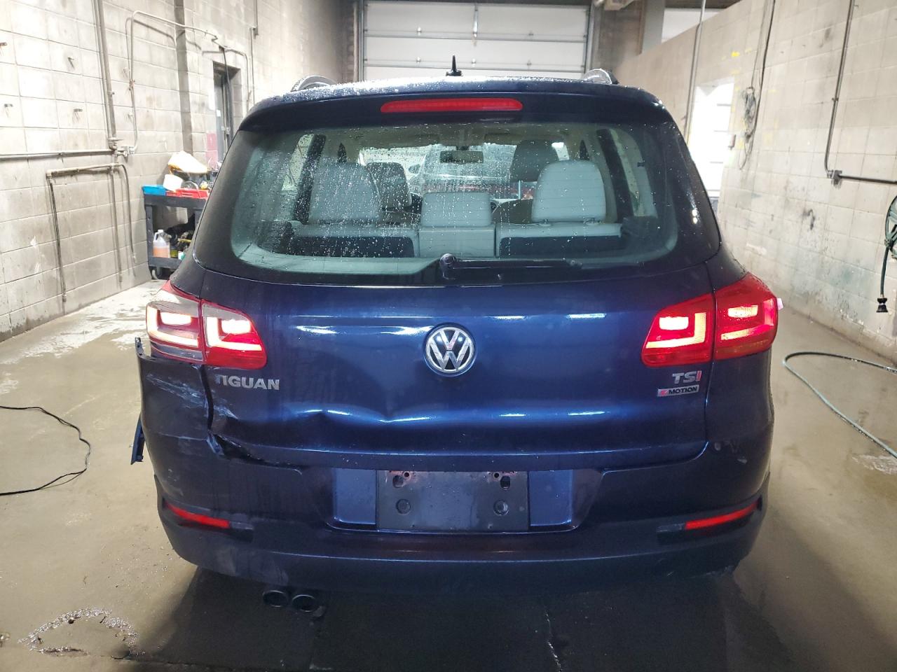 2016 Volkswagen Tiguan - Image 6