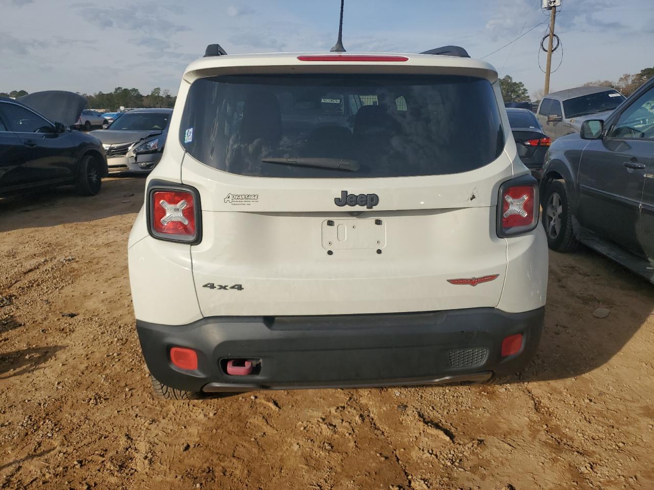 2016 Jeep Renegade - Image 6