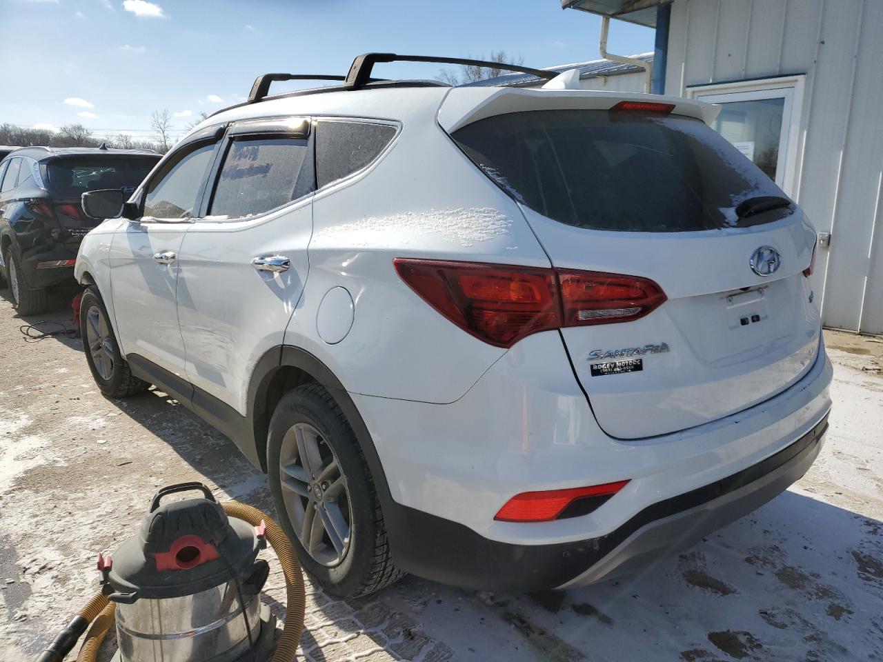 2017 Hyundai Santa Fe - Image 2