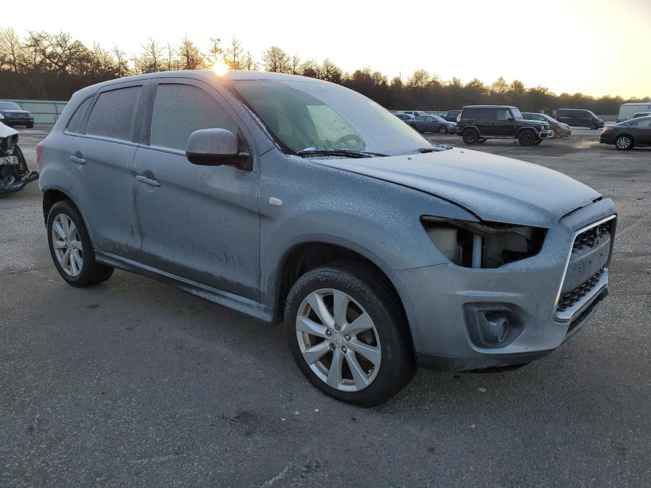 2014 Mitsubishi Outlander - Image 4
