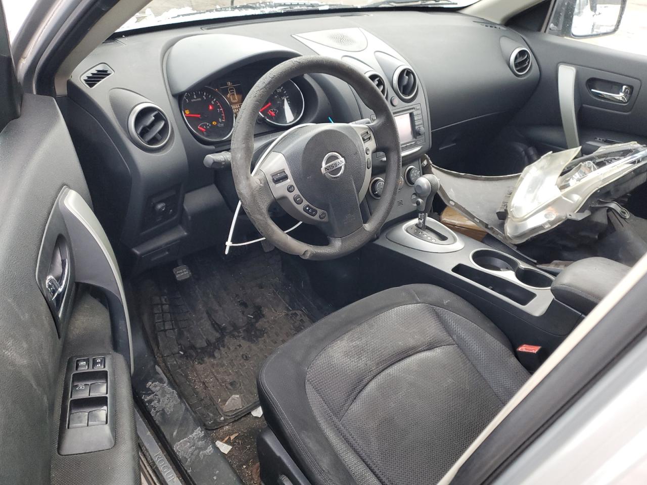 2011 Nissan Rogue - Image 8