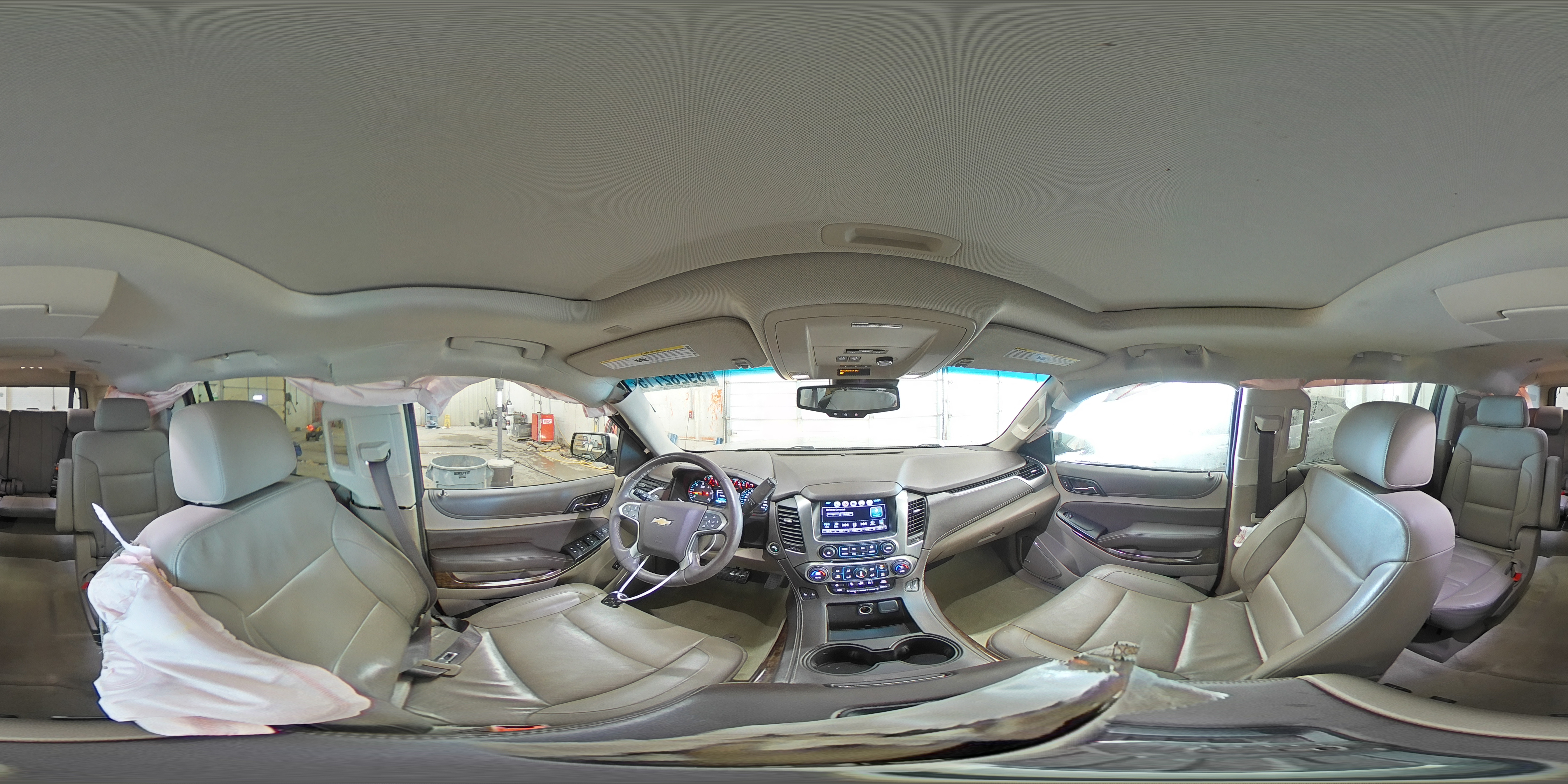 2017 Chevrolet Suburban - Image 15