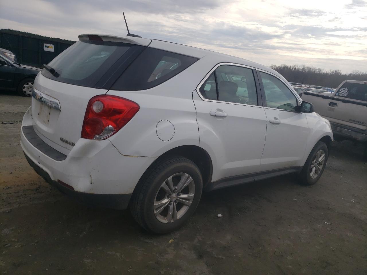 2015 Chevrolet Equinox - Image 3