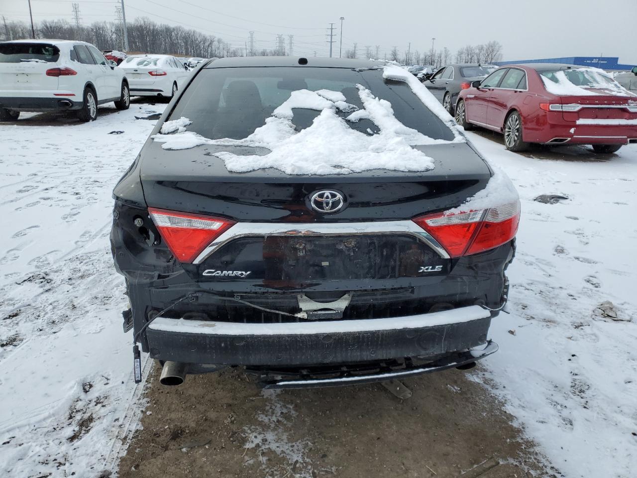 2016 Toyota Camry - Image 6