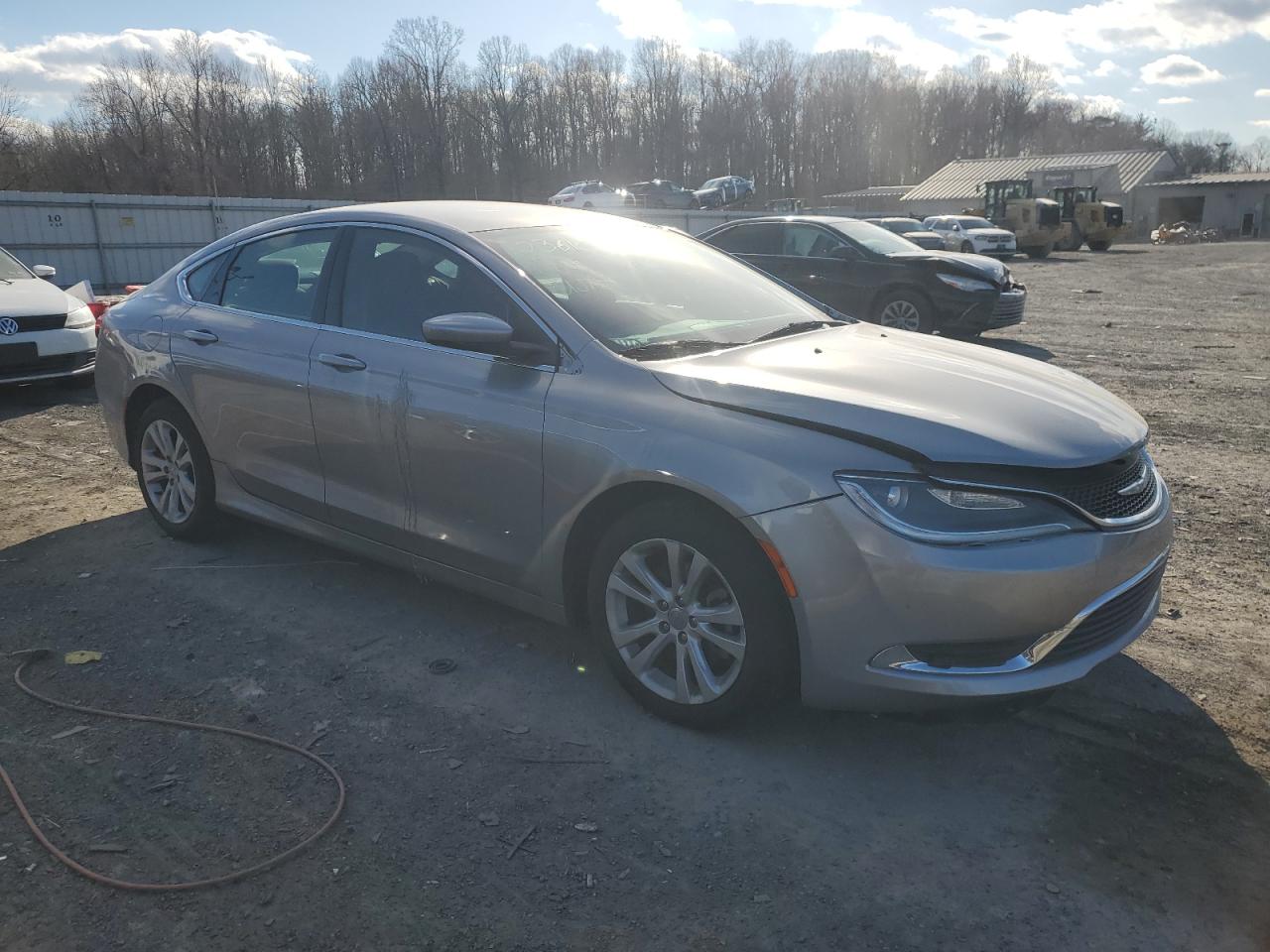 VIN 1C3CCCAB9FN568981 2015 CHRYSLER 200 no.4