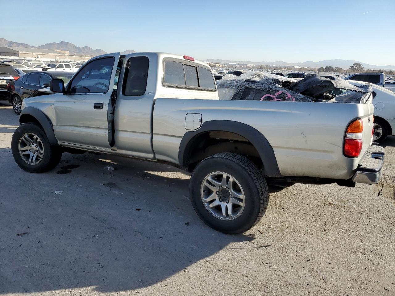 2004 Toyota Tacoma - Image 2
