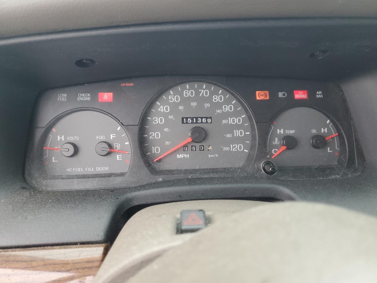 2003 Ford Crown Victoria - Image 9