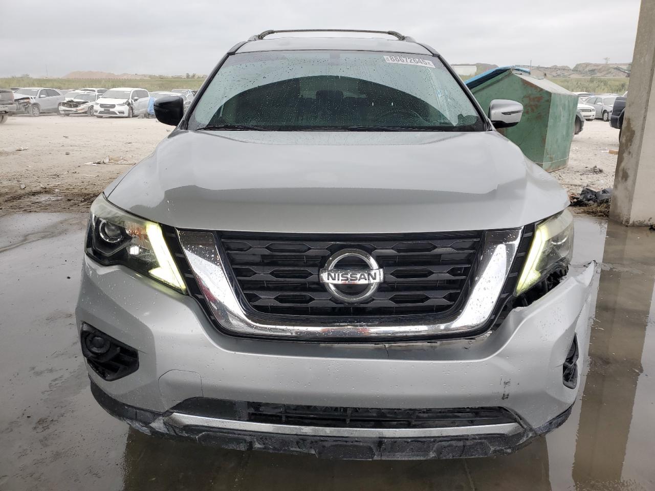 2017 Nissan Pathfinder - Image 5