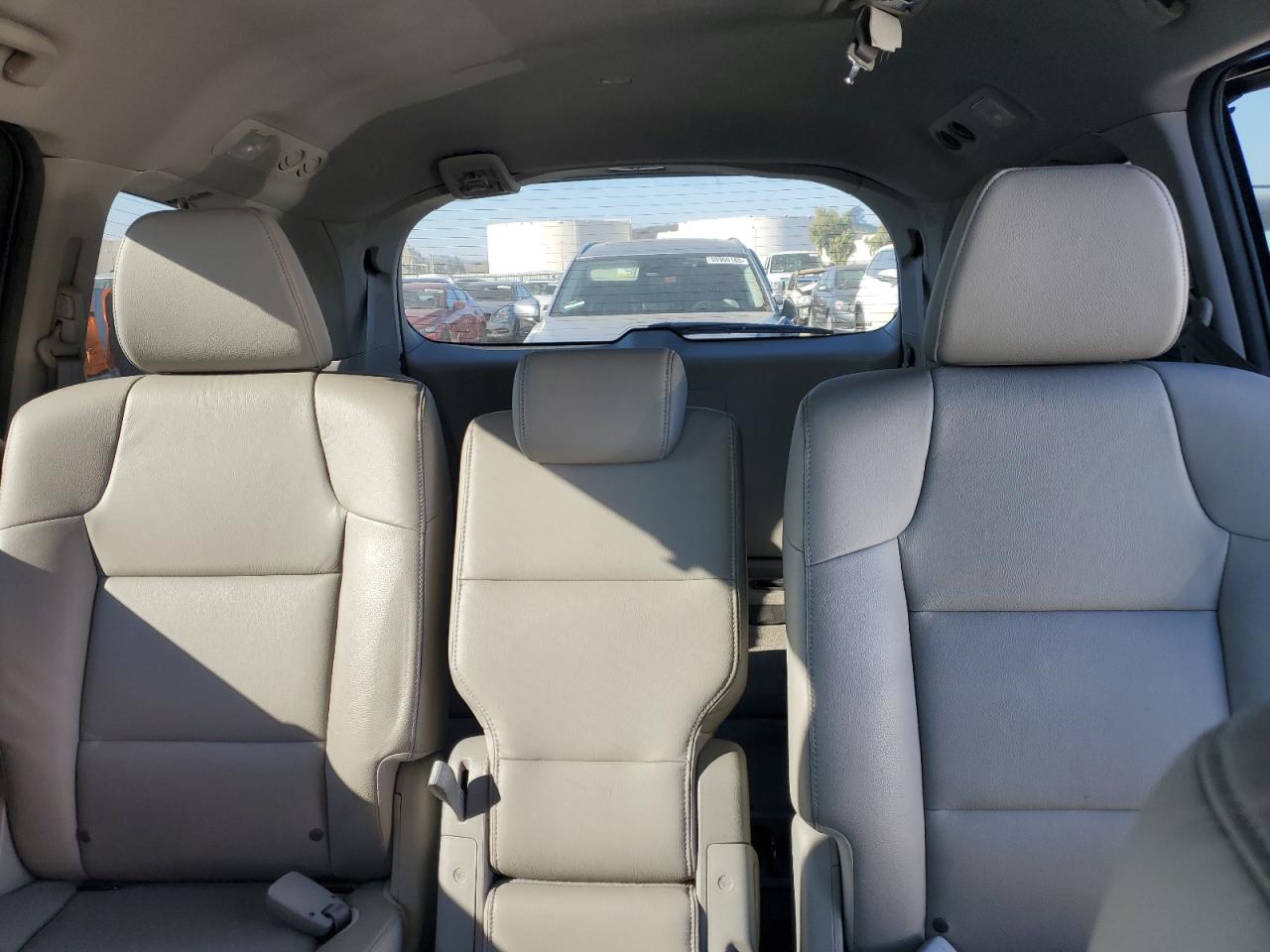2014 Honda Odyssey - Image 10