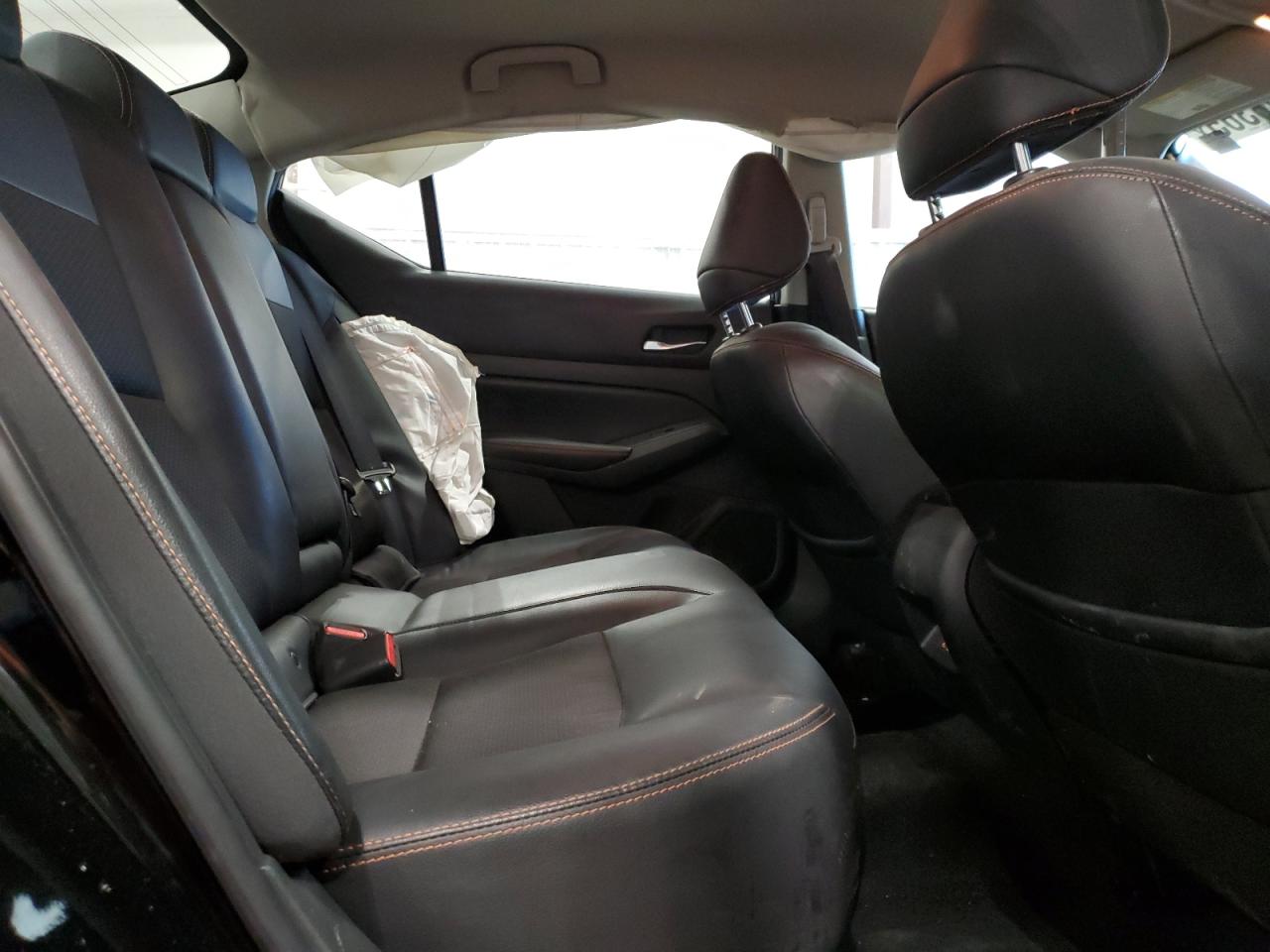 2020 Nissan Altima - Image 11