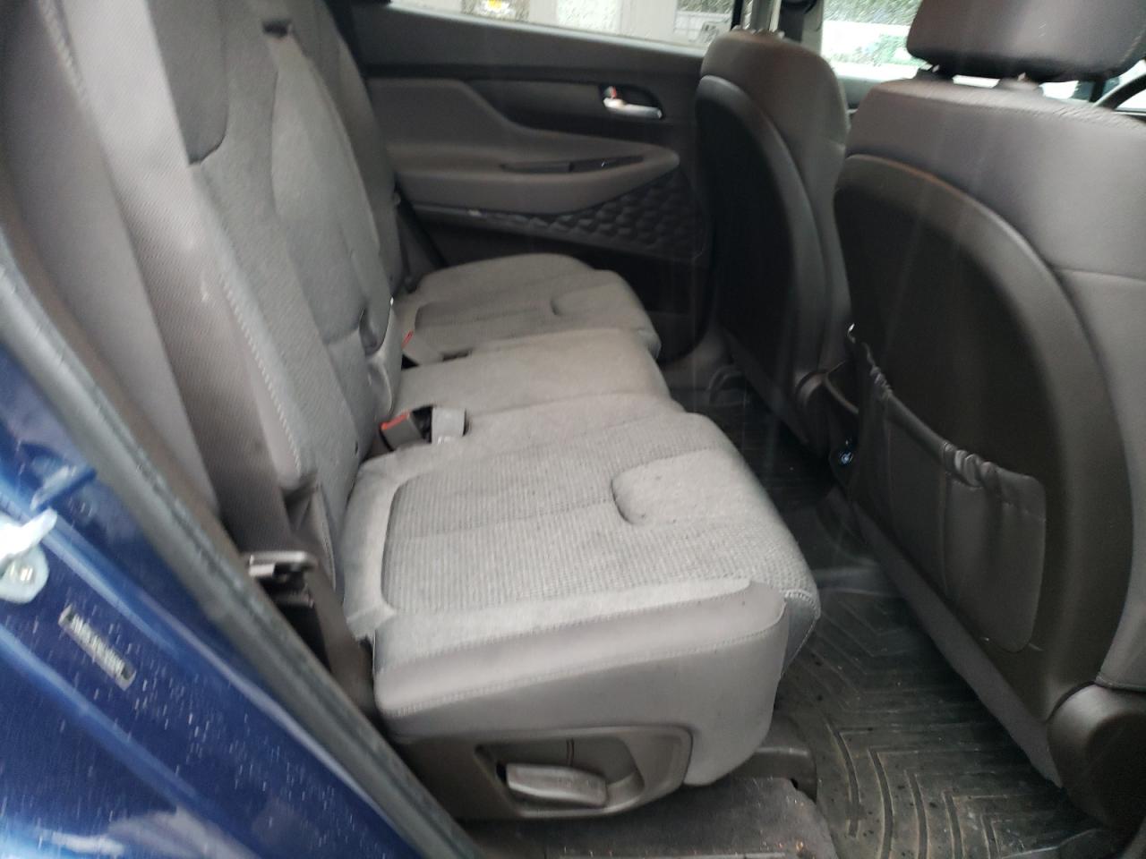 2020 Hyundai Santa Fe - Image 11