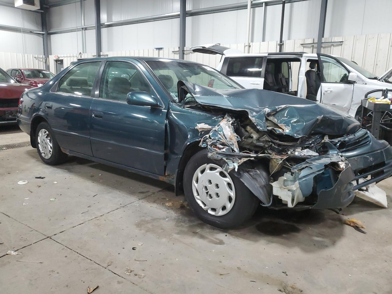 1998 Toyota Camry - Image 4