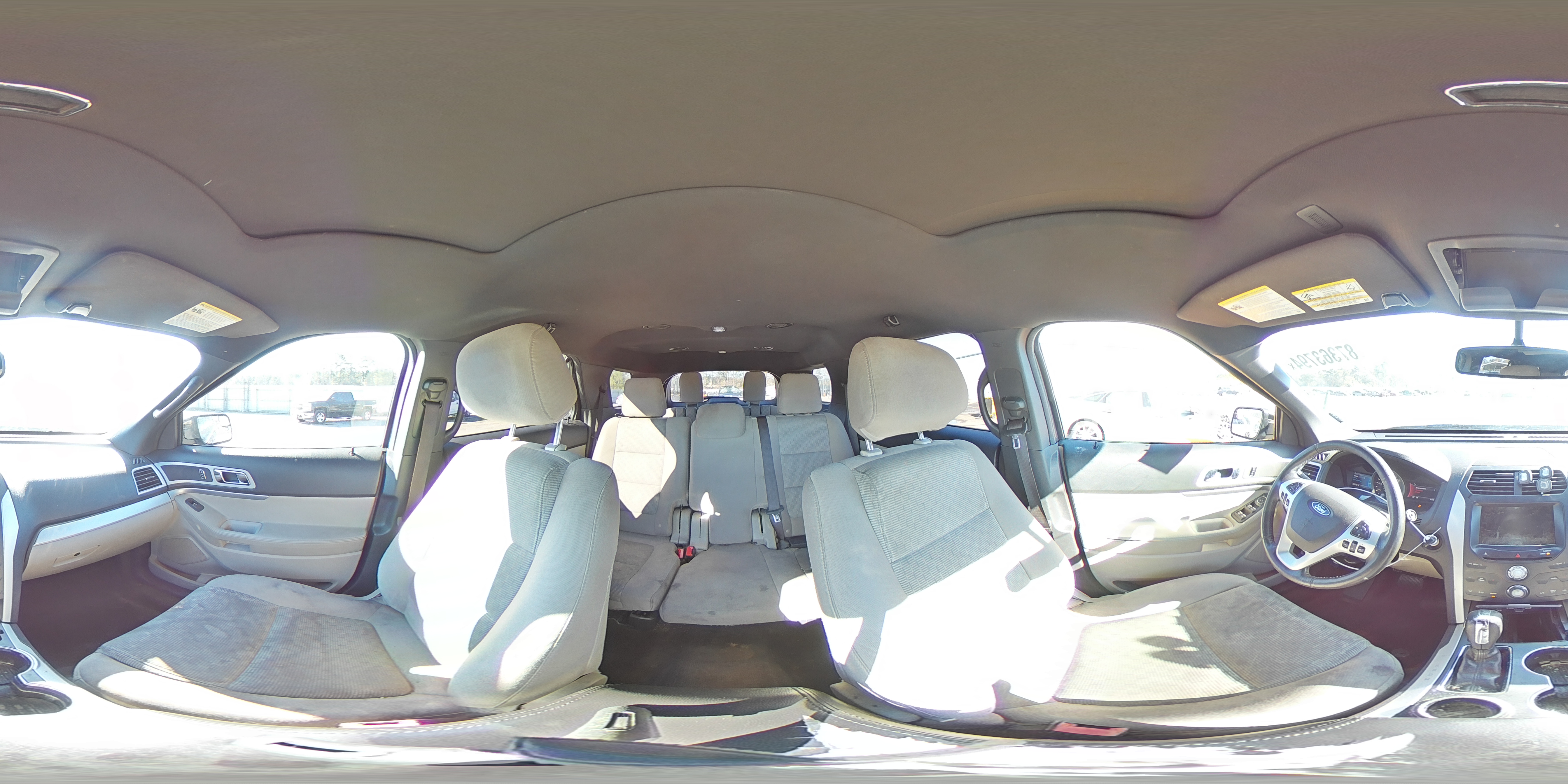 2014 Ford Explorer - Image 15