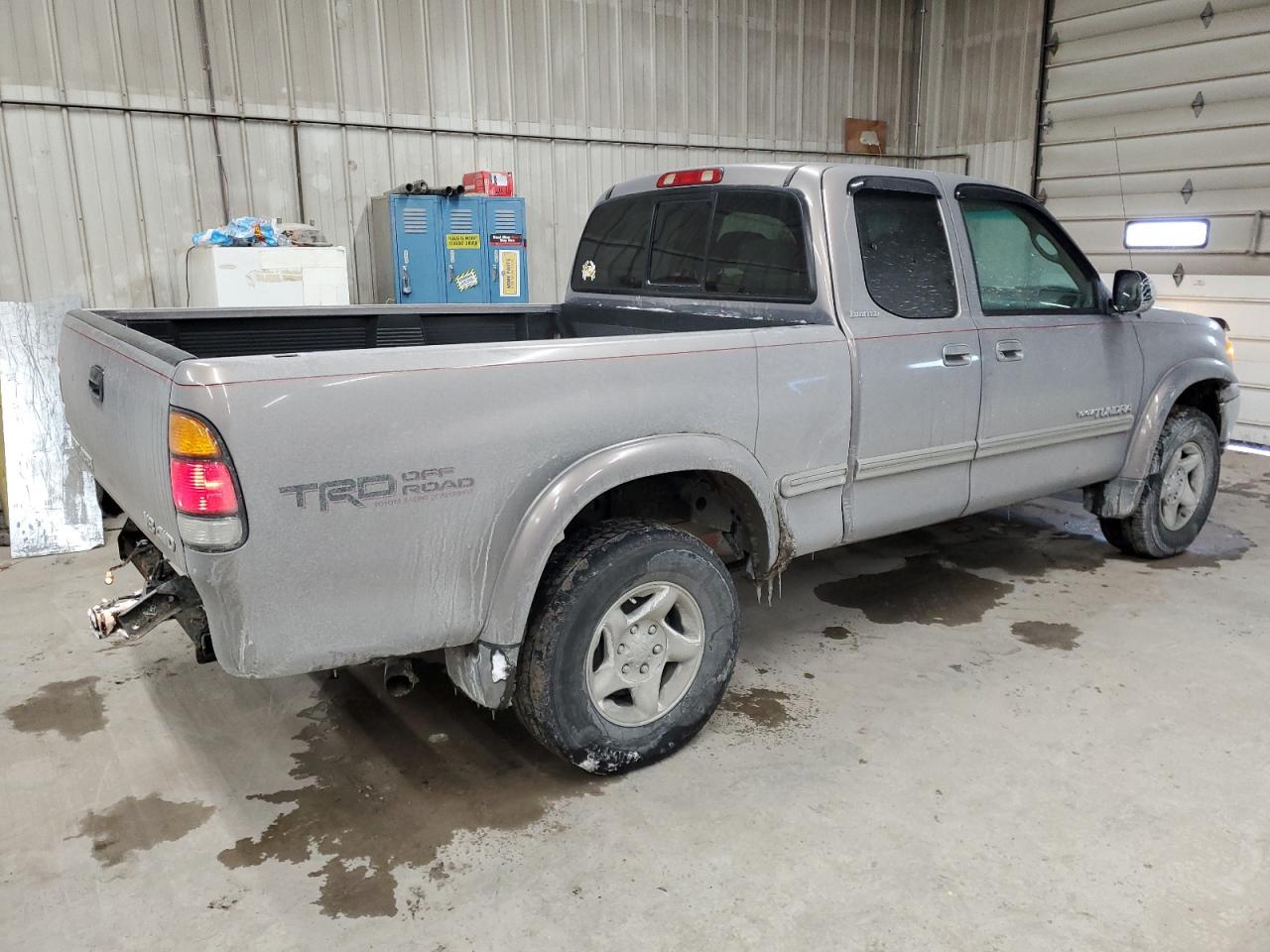 2000 Toyota Tundra - Image 3