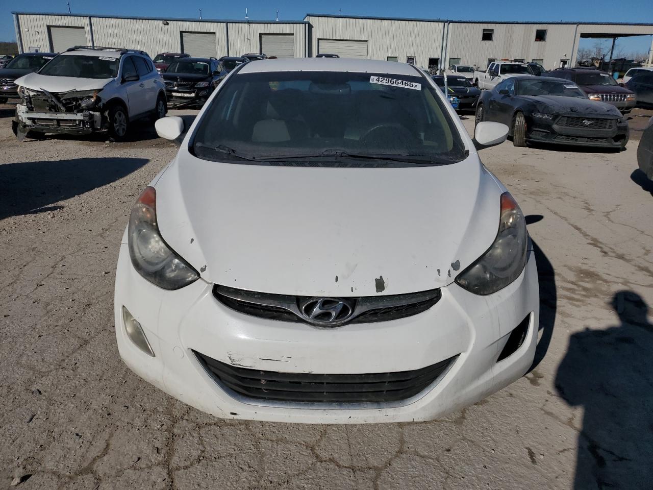 2013 Hyundai Elantra - Image 5
