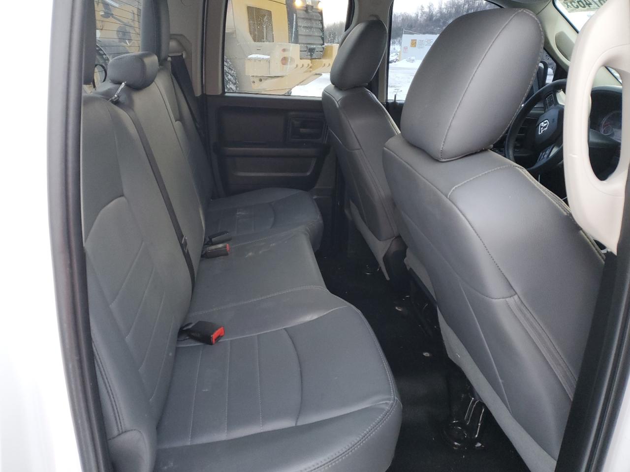 2016 RAM 1500 - Image 10