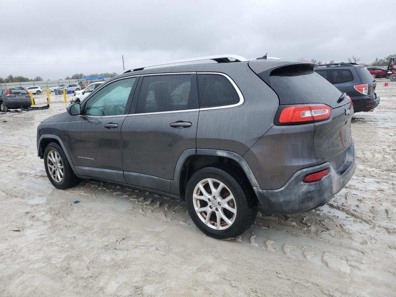2015 Jeep Grand Cherokee - Image 2