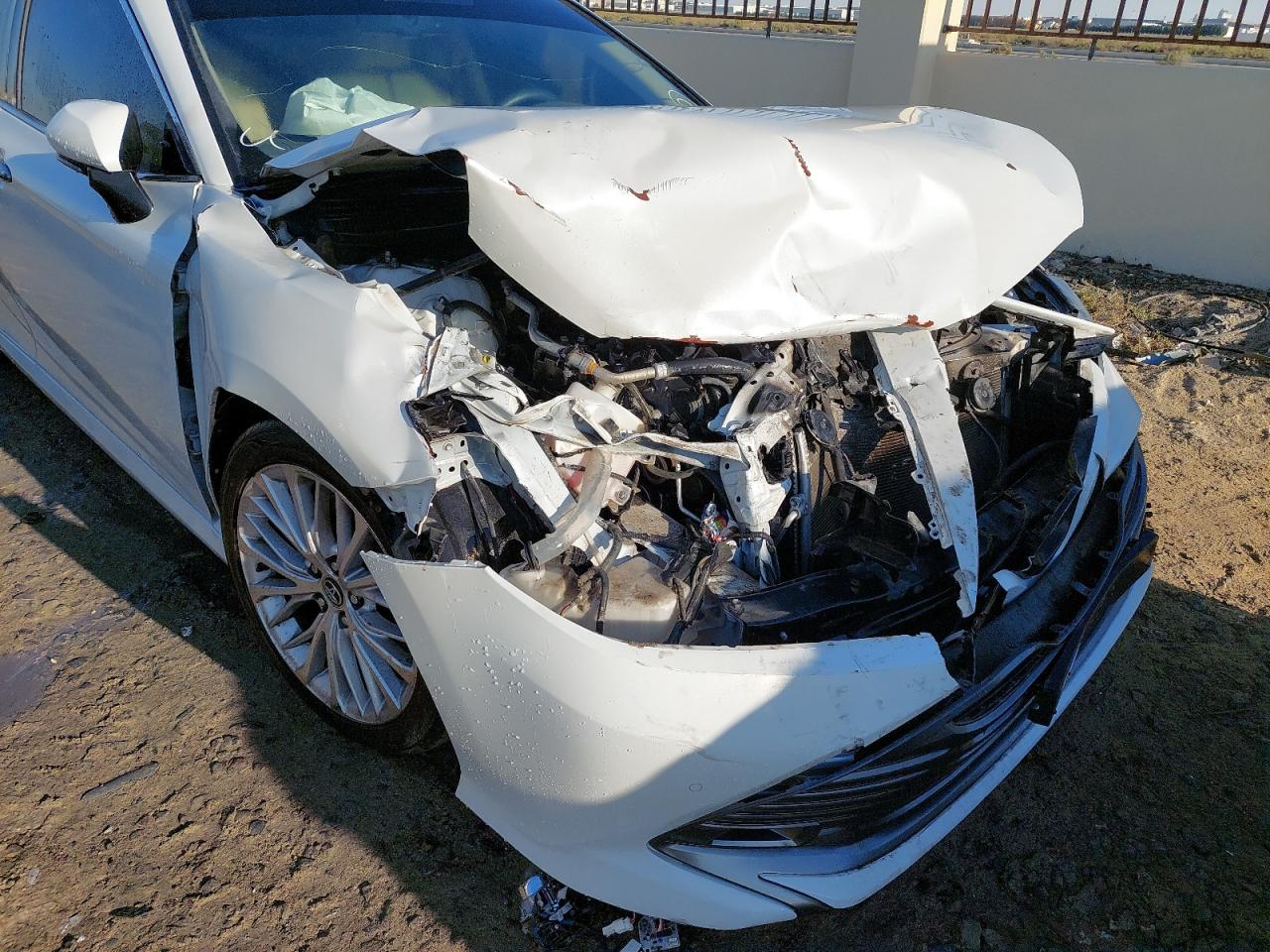 JTNBZ4HK6J3000348 - 2018 Toyota Camry L - #87336154