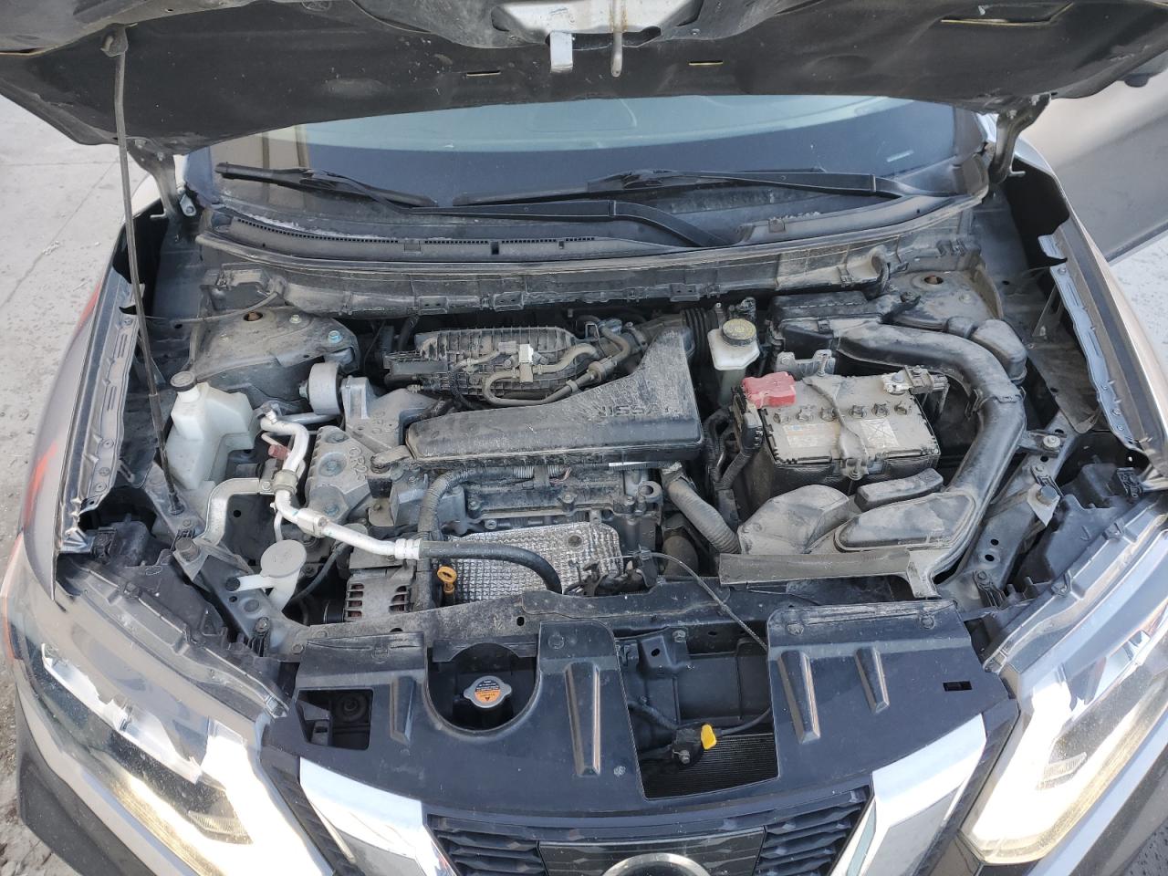 2017 Nissan Rogue - Image 11
