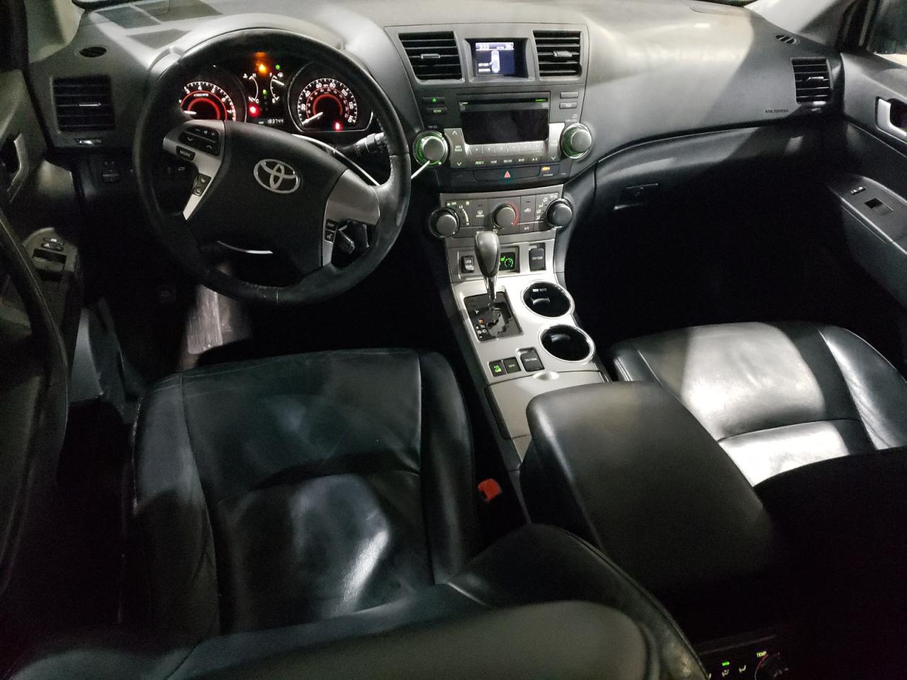 2012 Toyota Highlander - Image 8