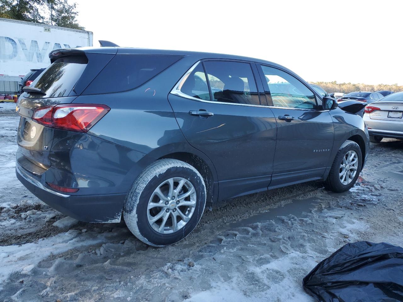 2020 Chevrolet Equinox - Image 3