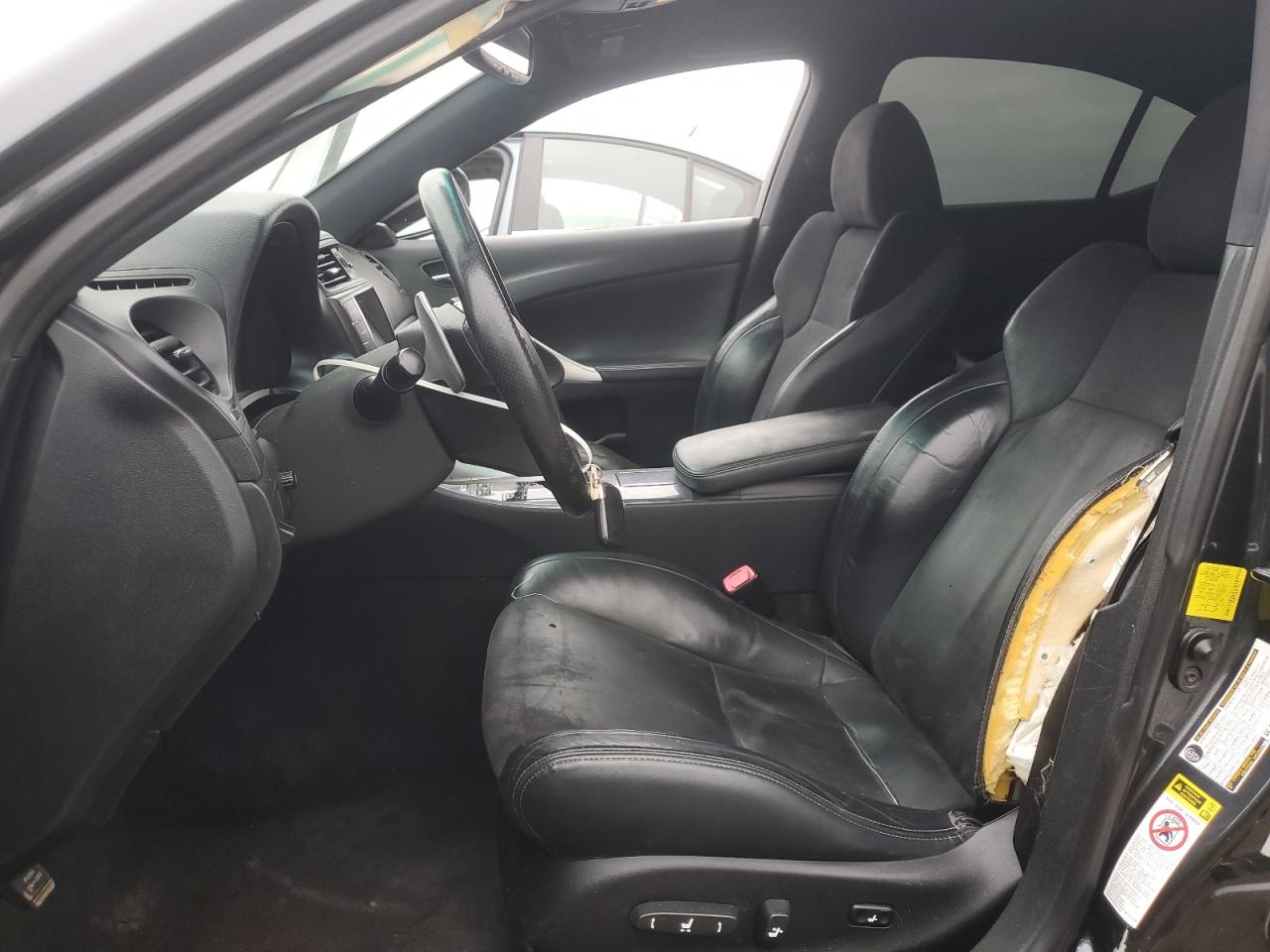 2011 Lexus IS - Image 7