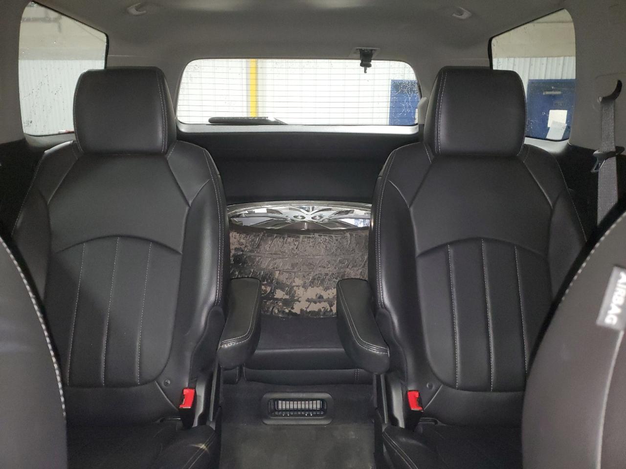 2017 GMC Acadia - Image 10