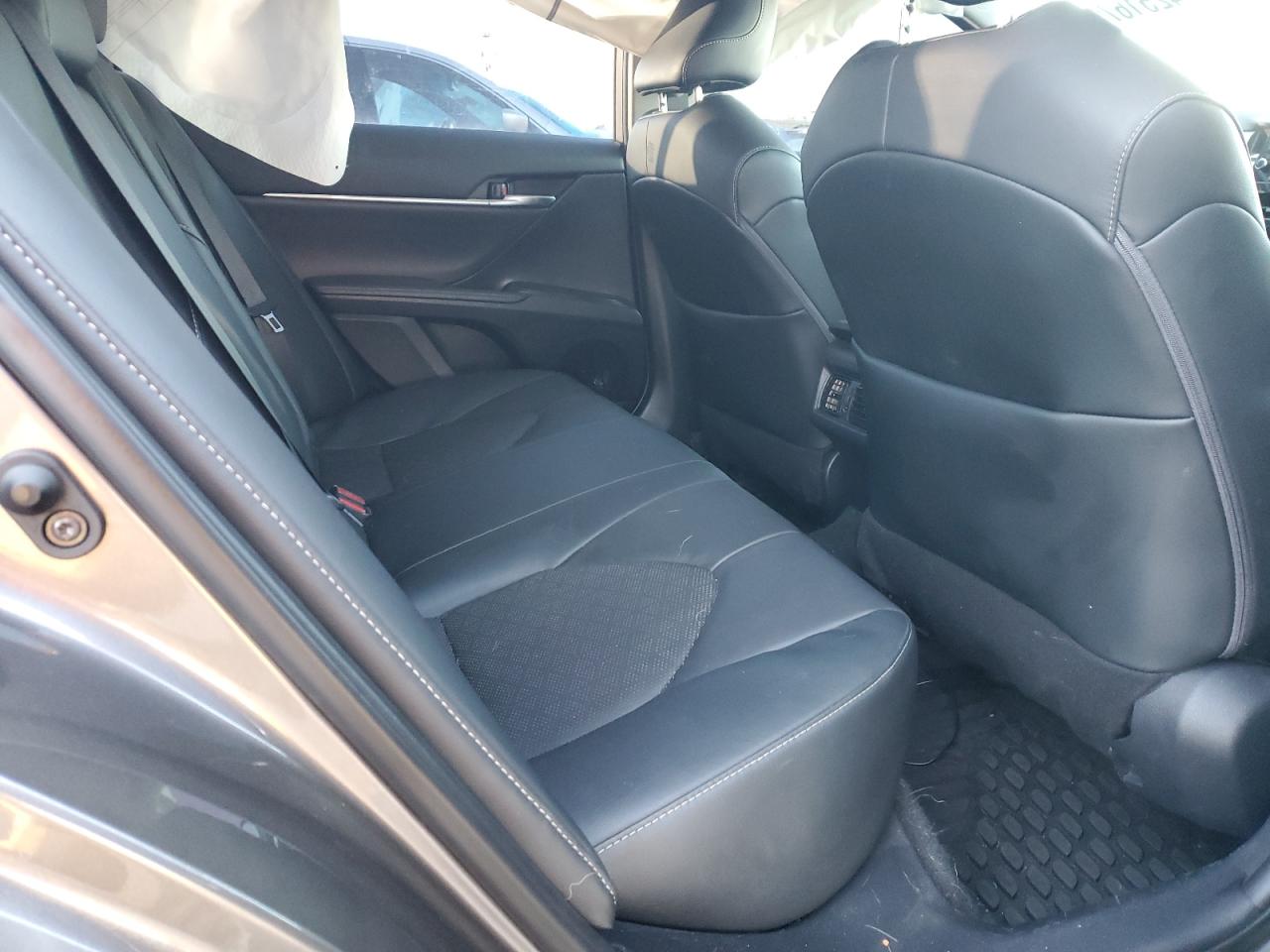 2021 Toyota Camry - Image 10