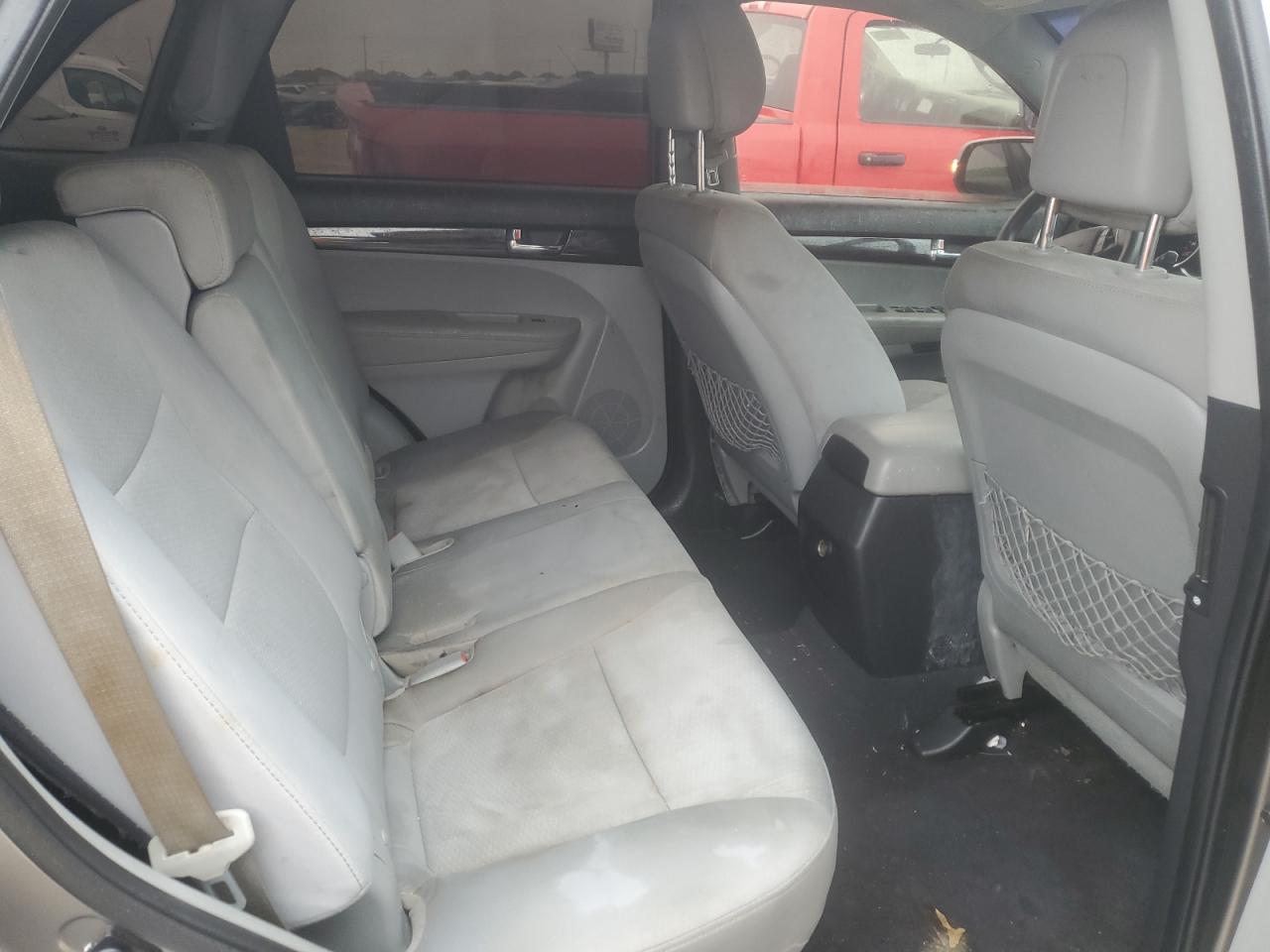 2013 Kia Sorento - Image 11