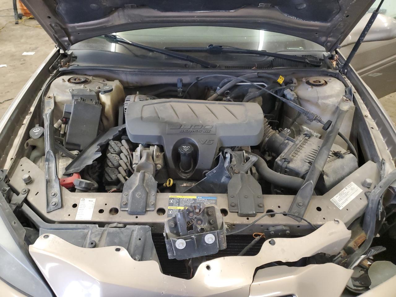 2007 Pontiac Grand Prix - Image 11