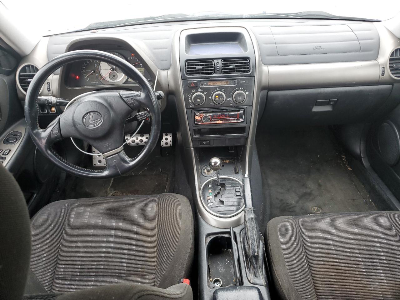 2001 Lexus IS - Image 8