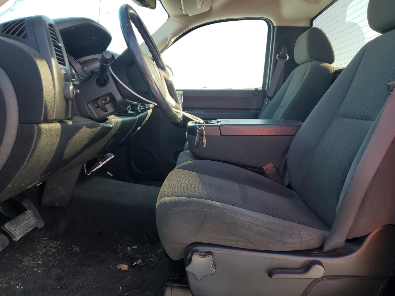 2007 Chevrolet Silverado - Image 7