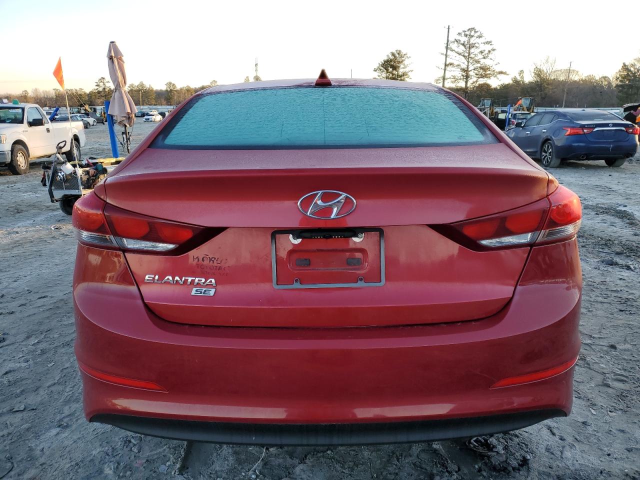2017 Hyundai Elantra - Image 6