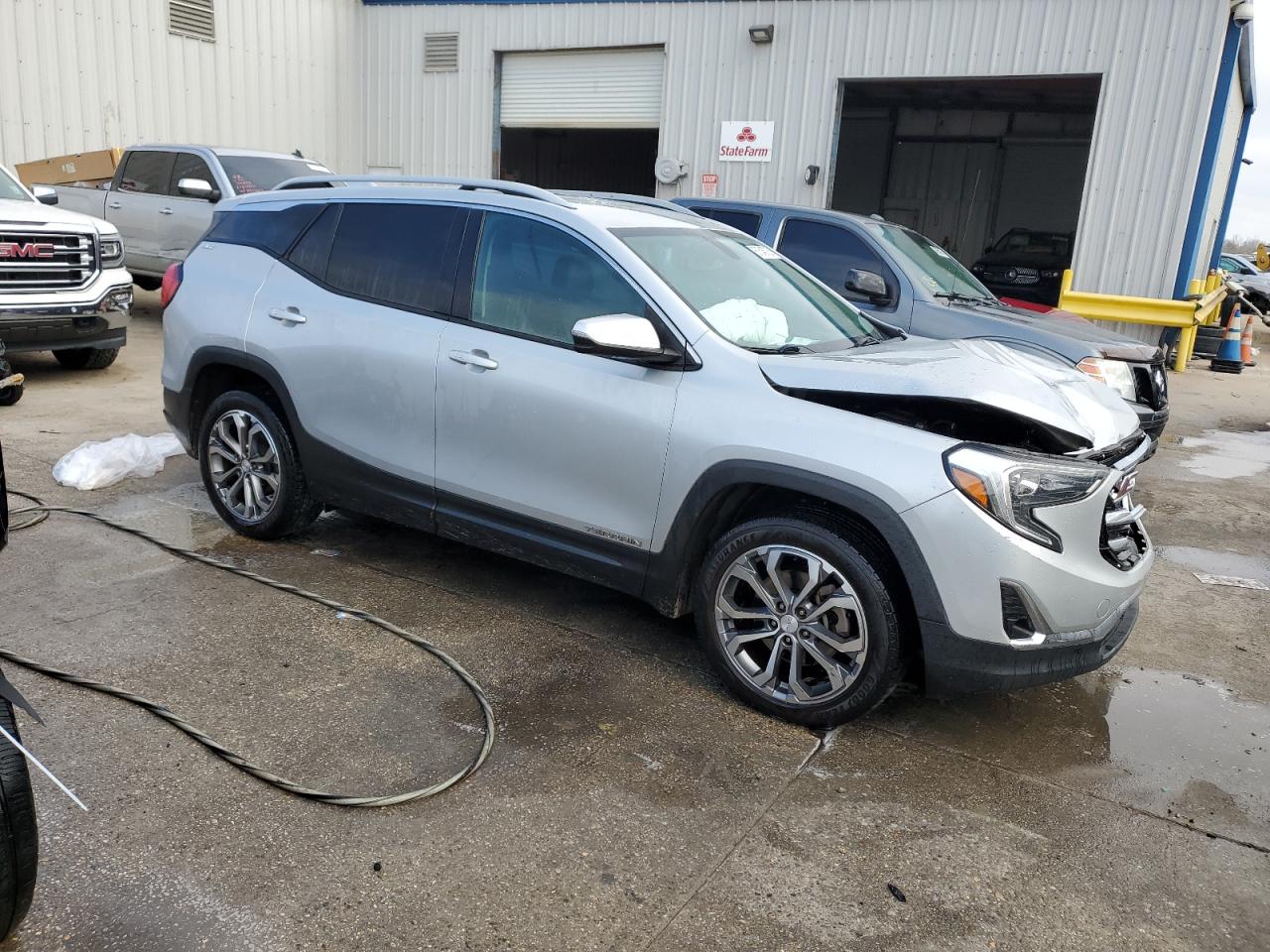 2018 GMC Terrain - Image 4