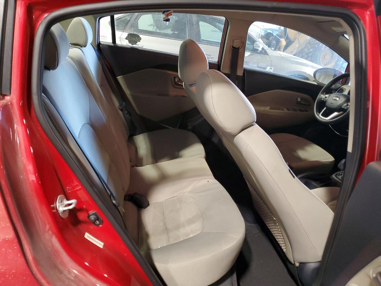 2014 Kia Rio - Image 10