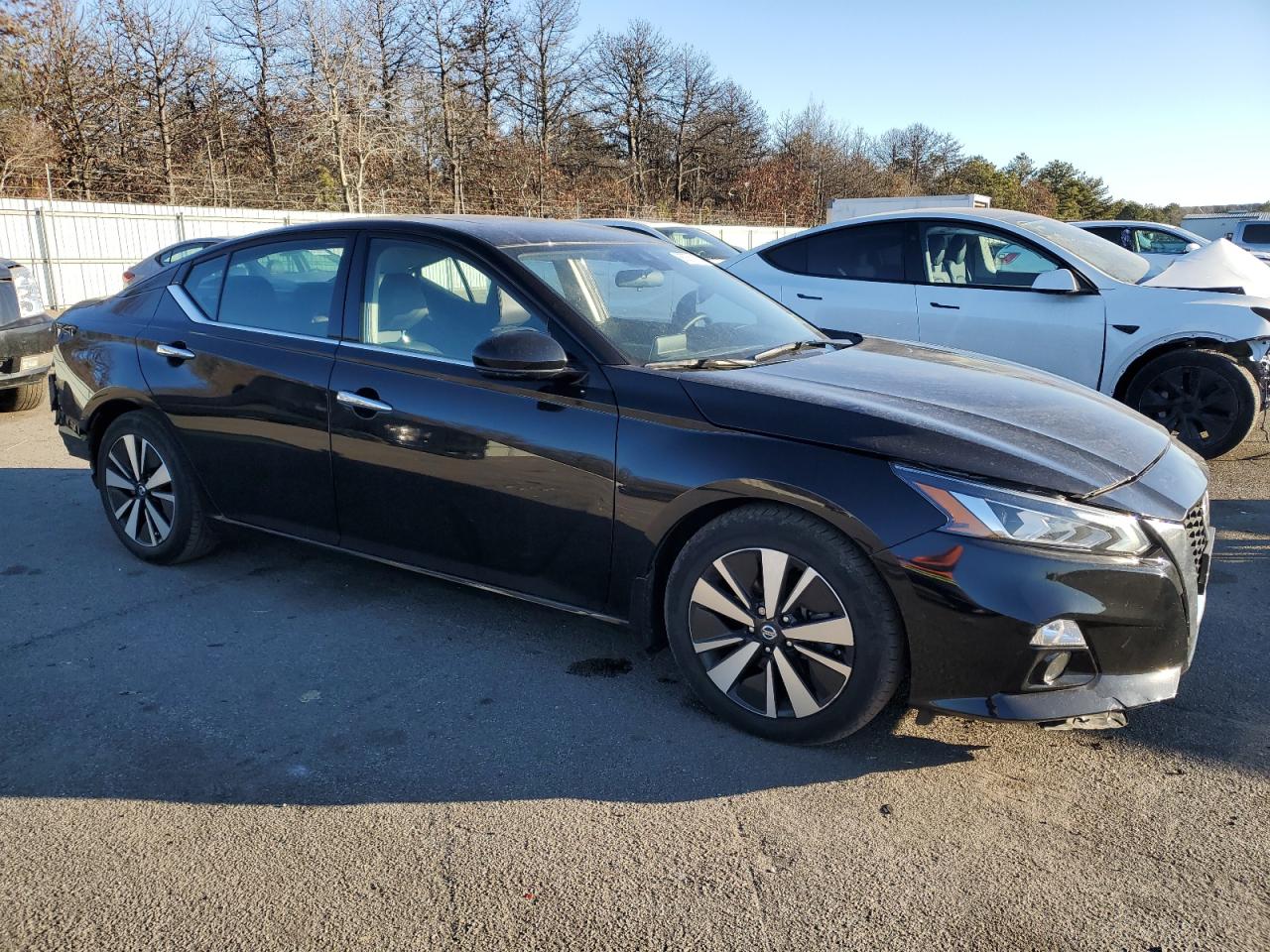 2021 Nissan Altima - Image 4