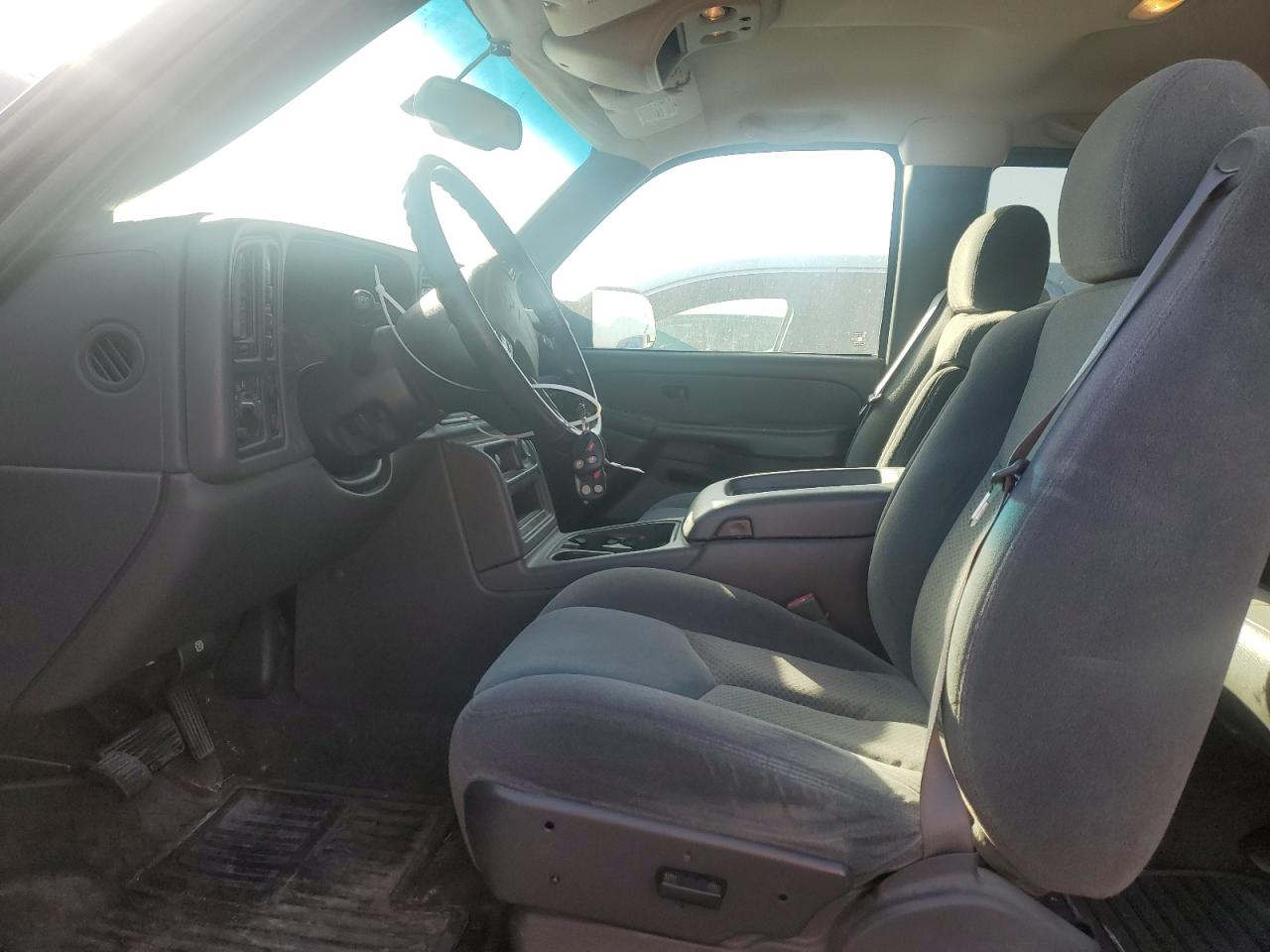 2003 Chevrolet Silverado - Image 7