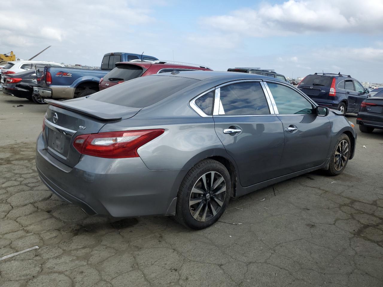2018 Nissan Altima - Image 3