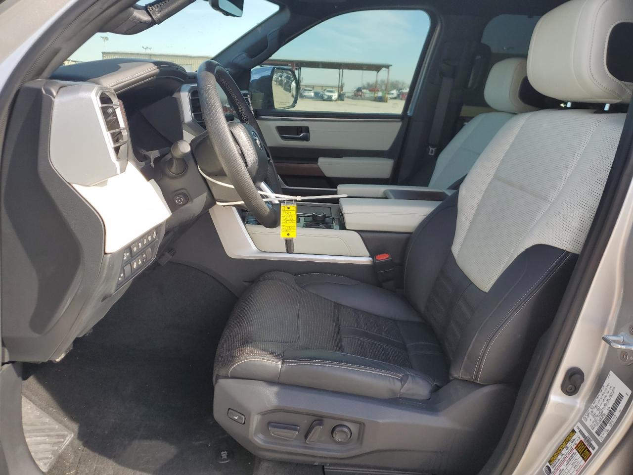 2023 Toyota Tundra - Image 7