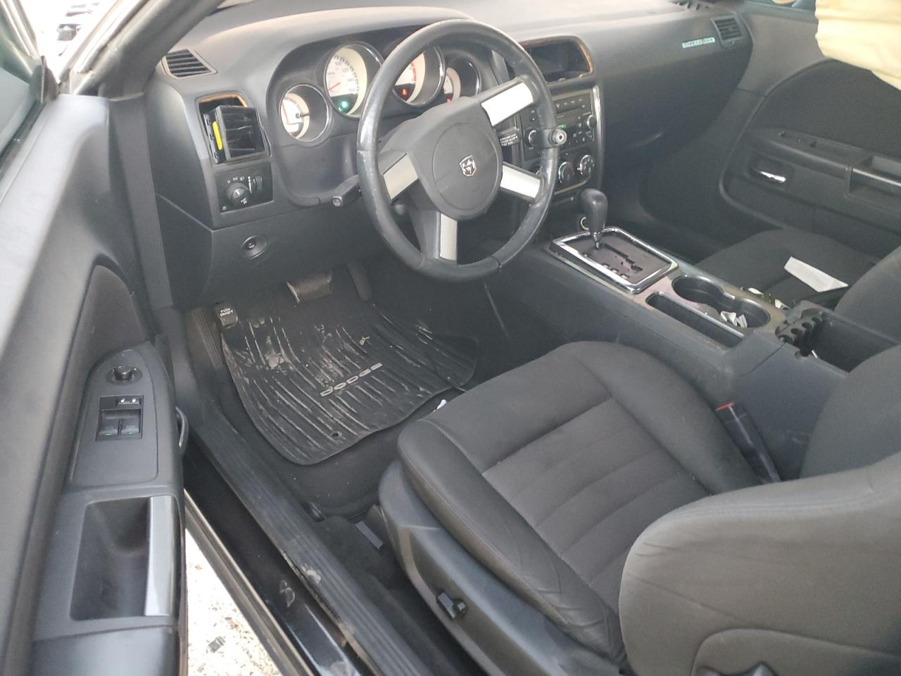 2009 Dodge Challenger - Image 8