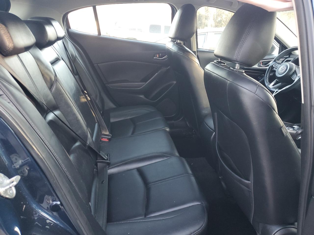 2018 Mazda 3 - Image 10