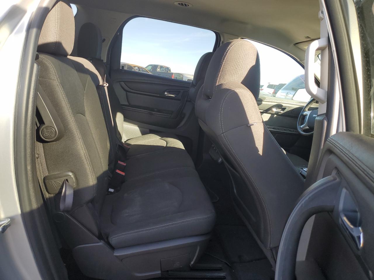 2016 GMC Acadia - Image 10