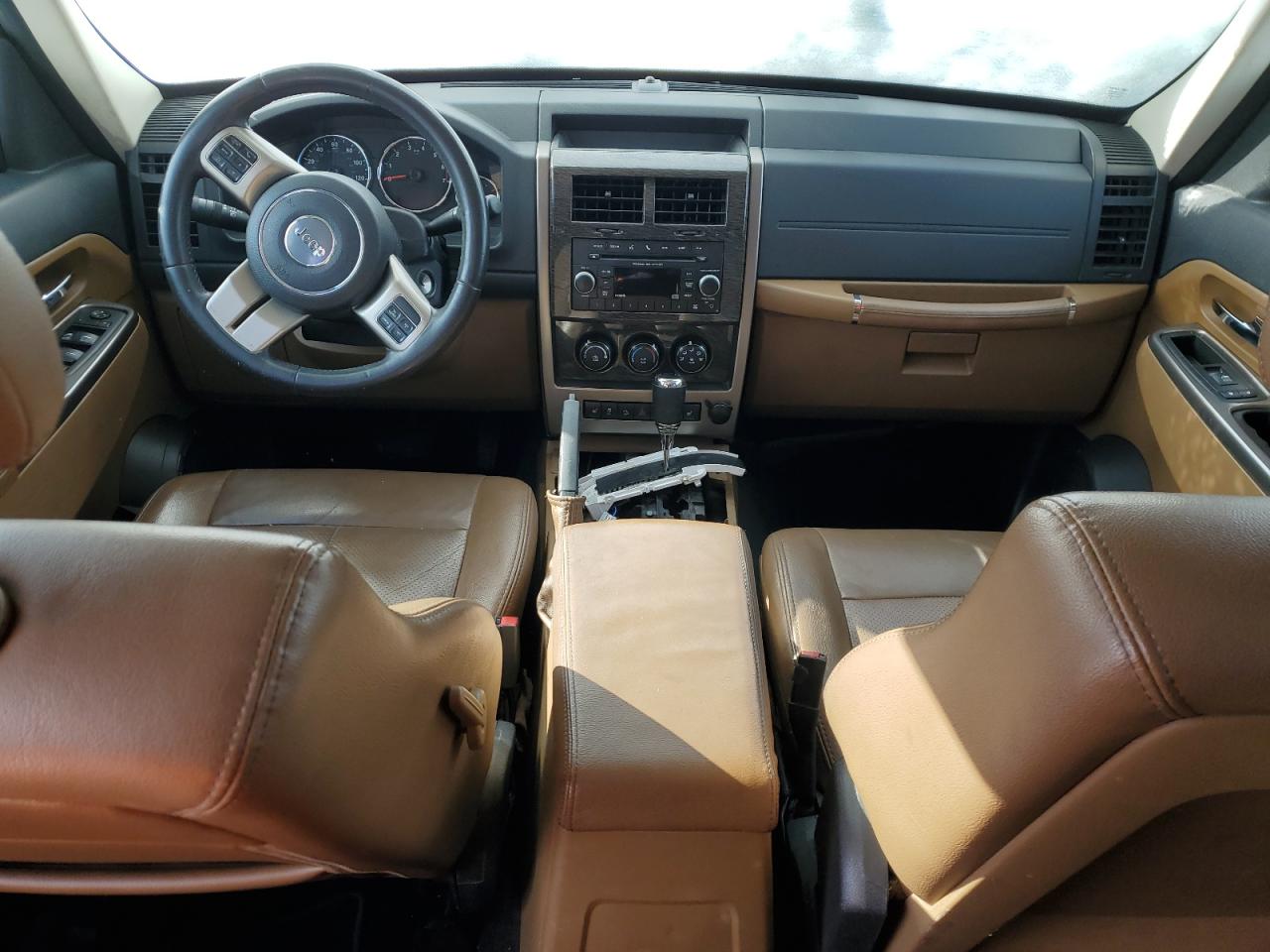 2012 Jeep Liberty (North America) - Image 8