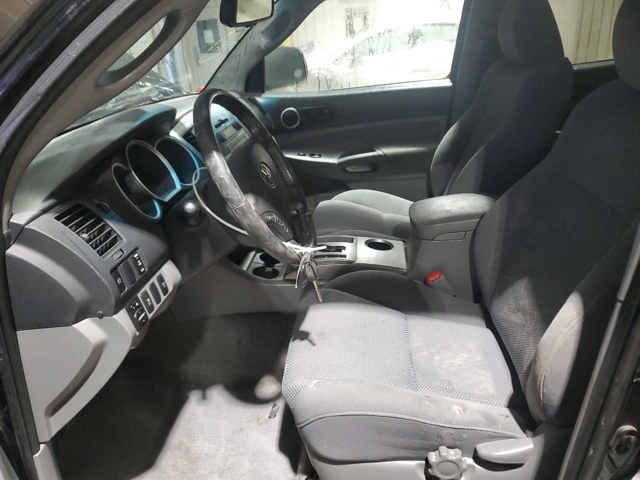 2011 Toyota Tacoma - Image 7