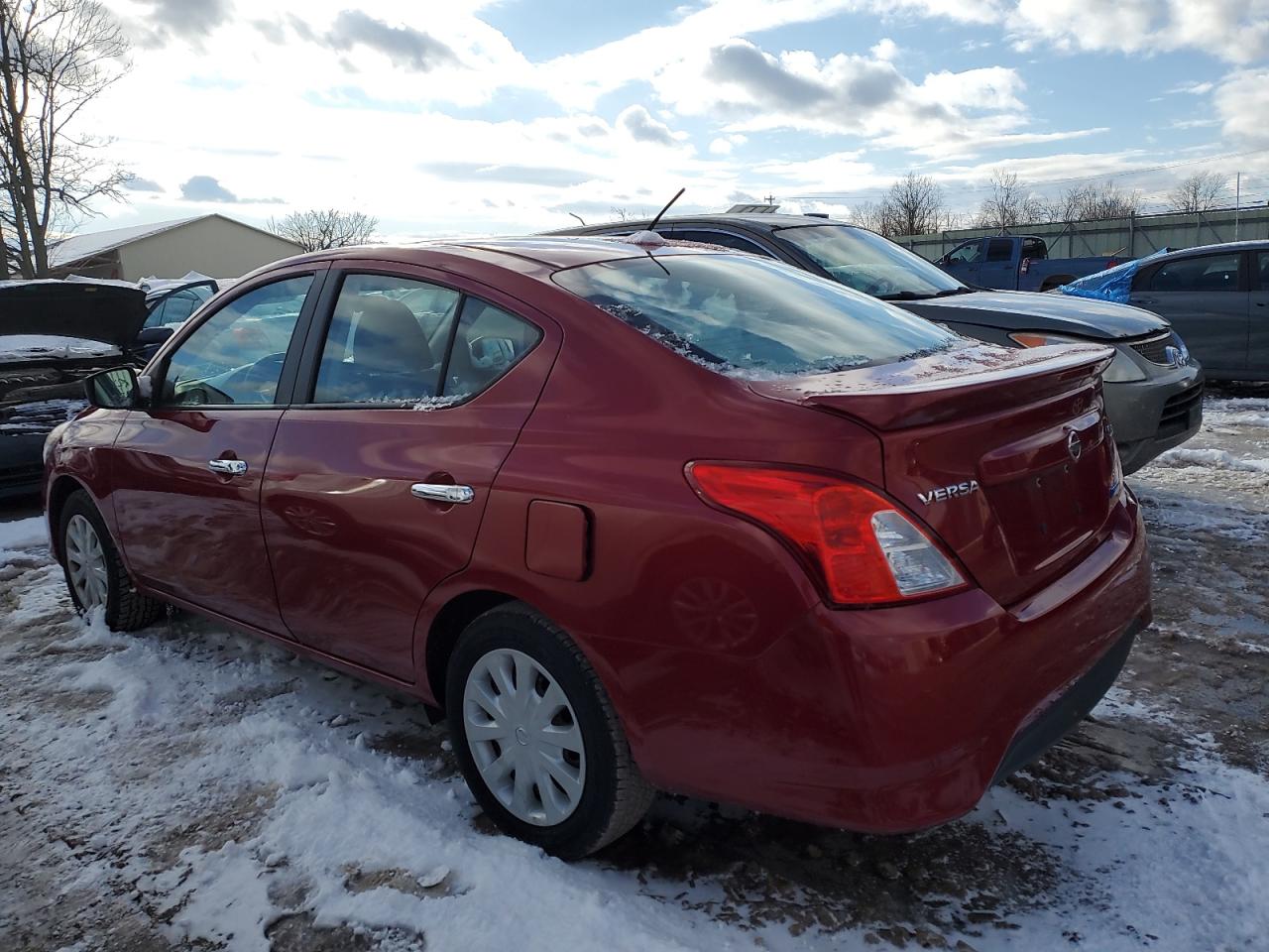 VIN 3N1CN7AP0FL813470 2015 NISSAN VERSA no.2