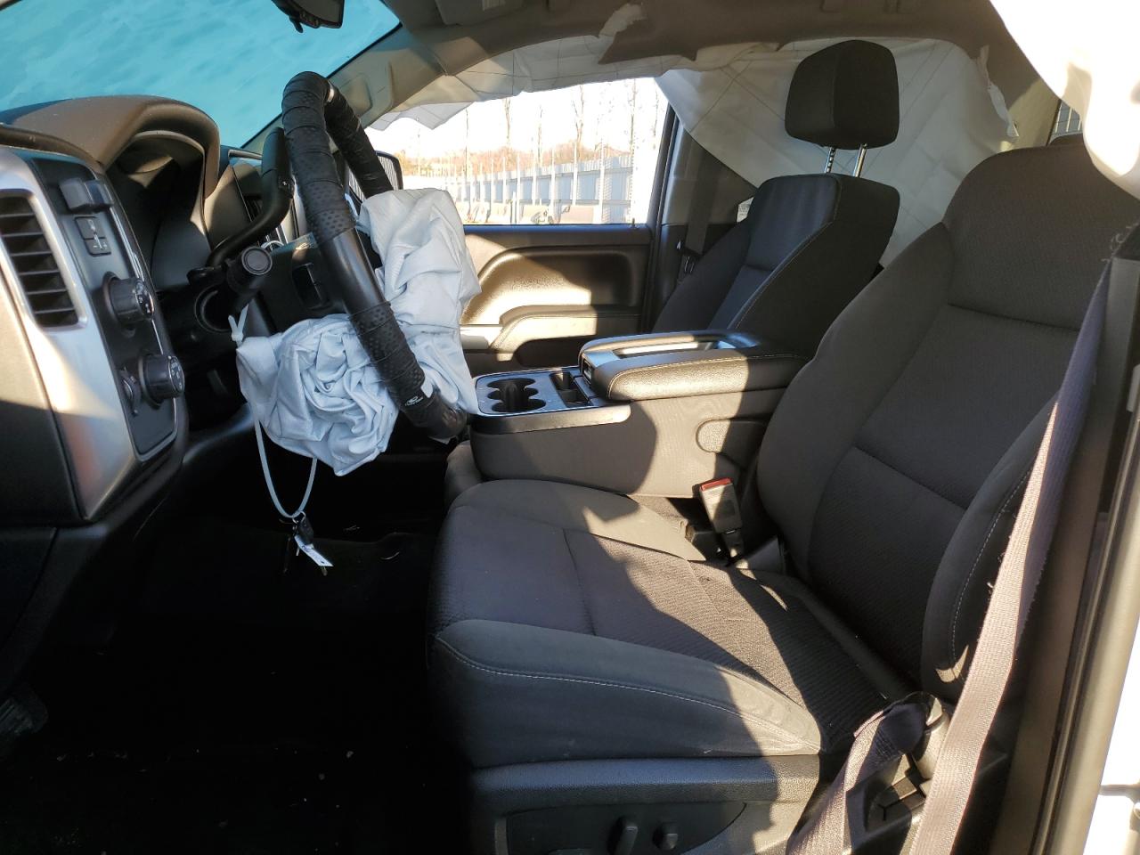 2016 Chevrolet Silverado - Image 7
