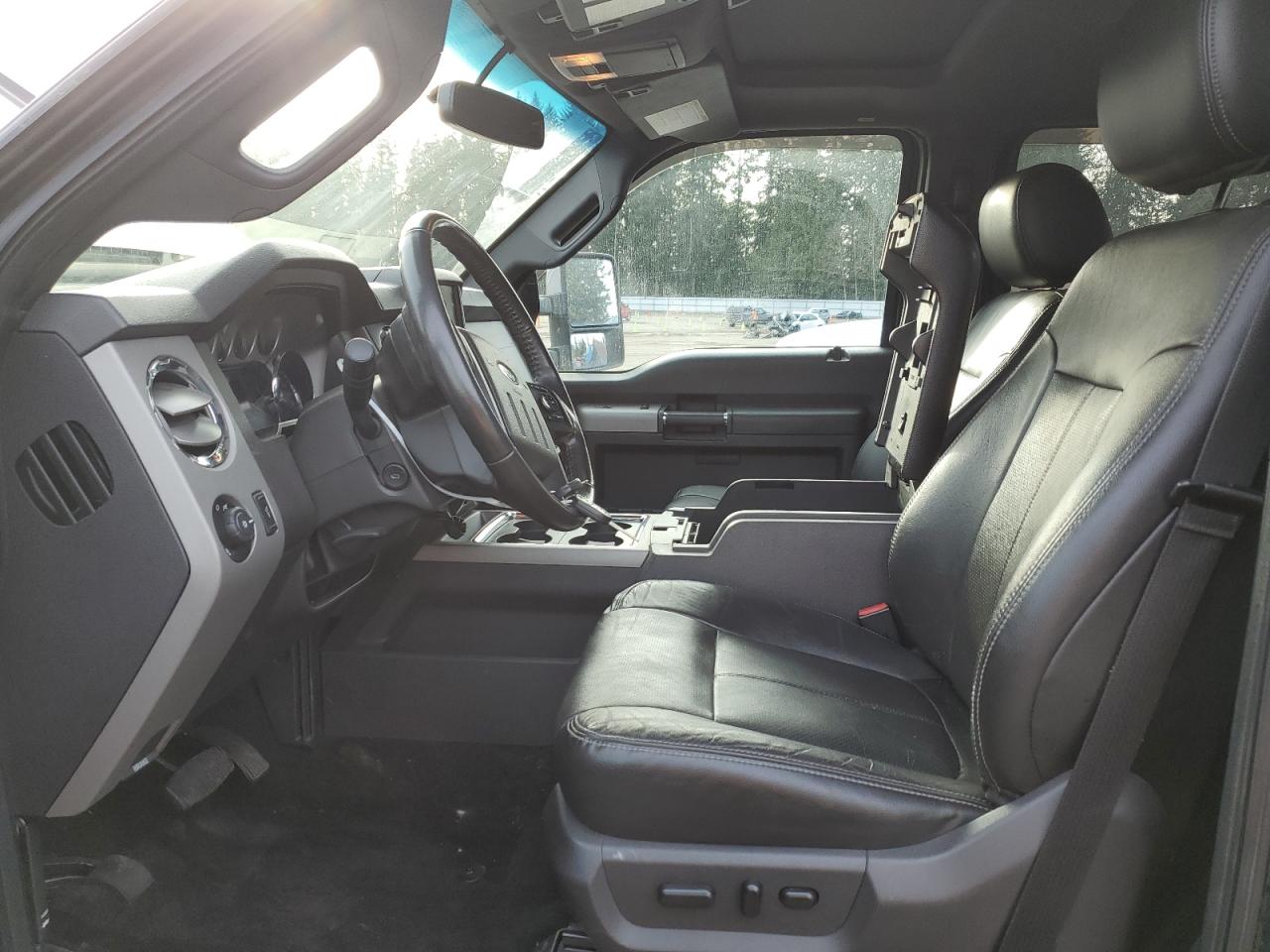 2015 Ford F350 - Image 7
