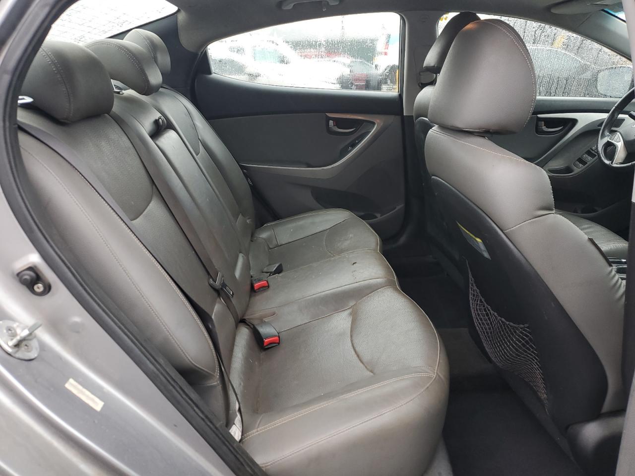 2012 Hyundai Elantra - Image 10